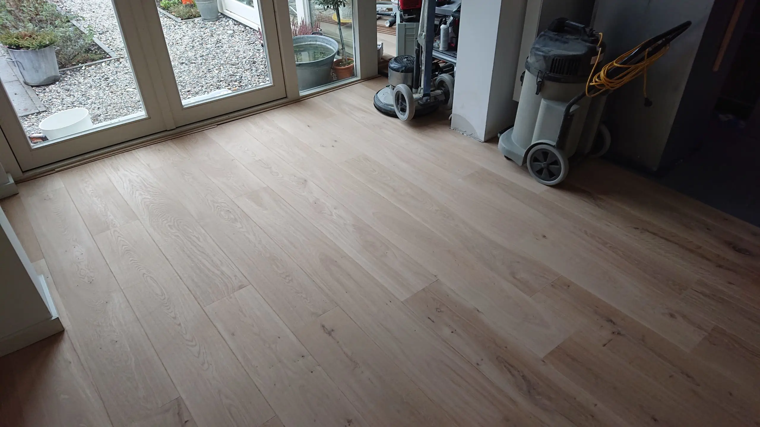 parket-aanhelen-plankenvloer-na Parketrenovatie parket aanhelen plankenvloer hersteld